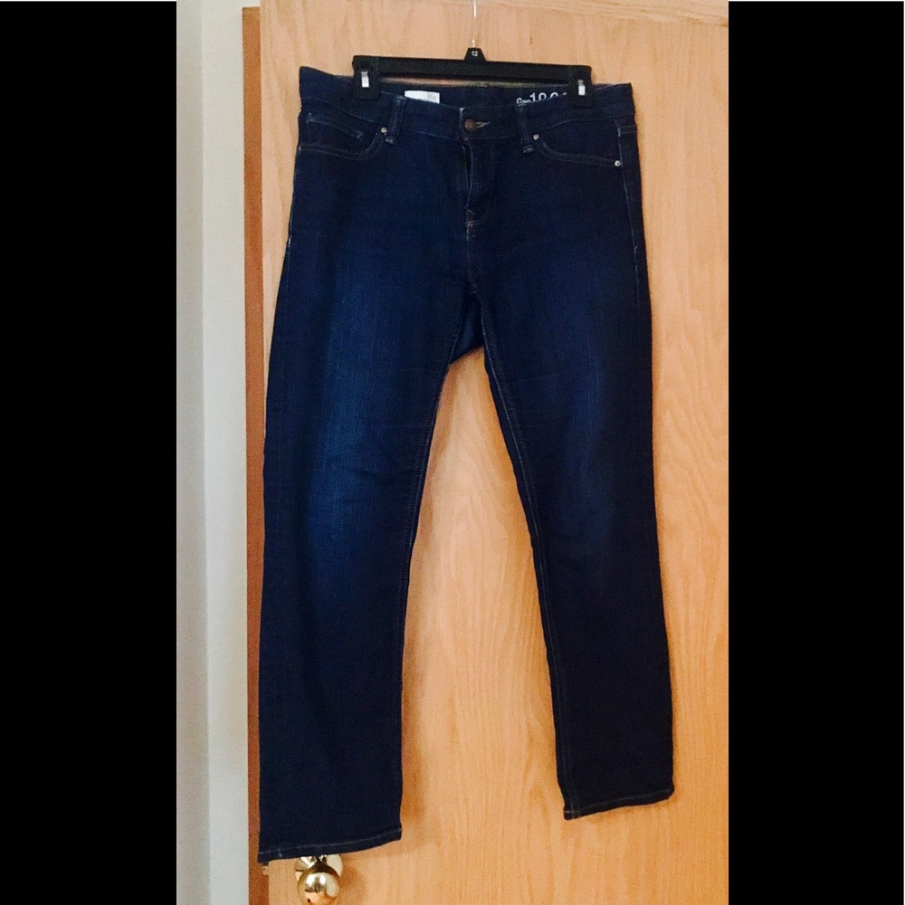 Gap straight leg dark jeans. Very comfy size 10s